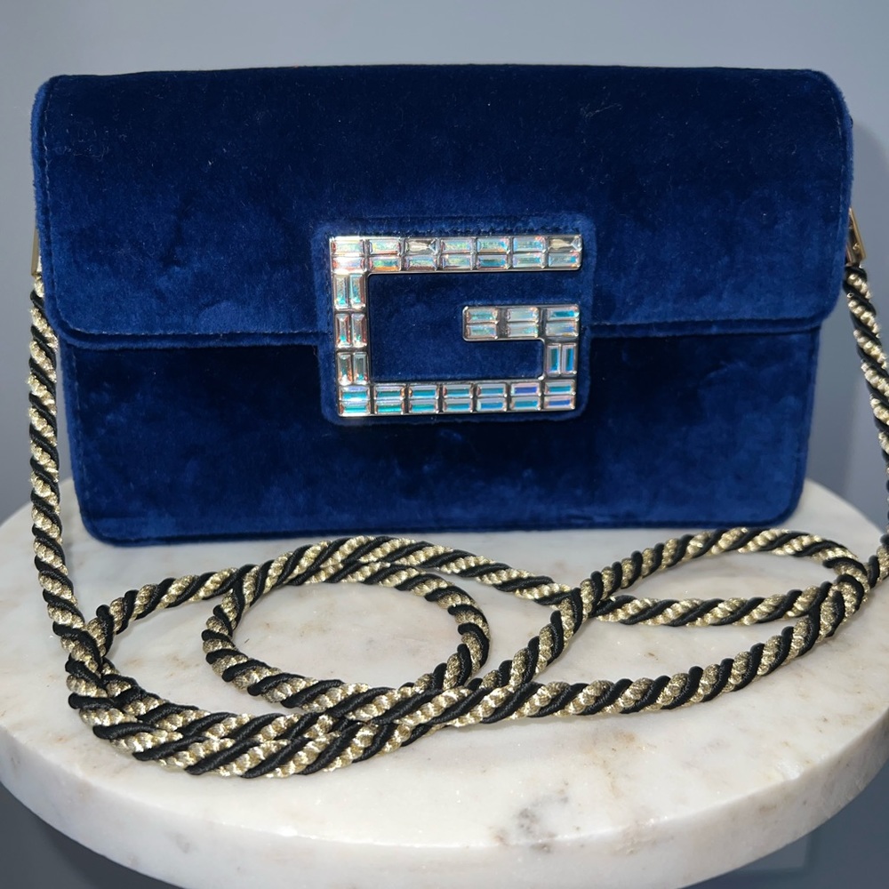 Gucci Authentic Velvet Blue Shoulder Bag, Gold Rope Chain - Picture 4 of 8